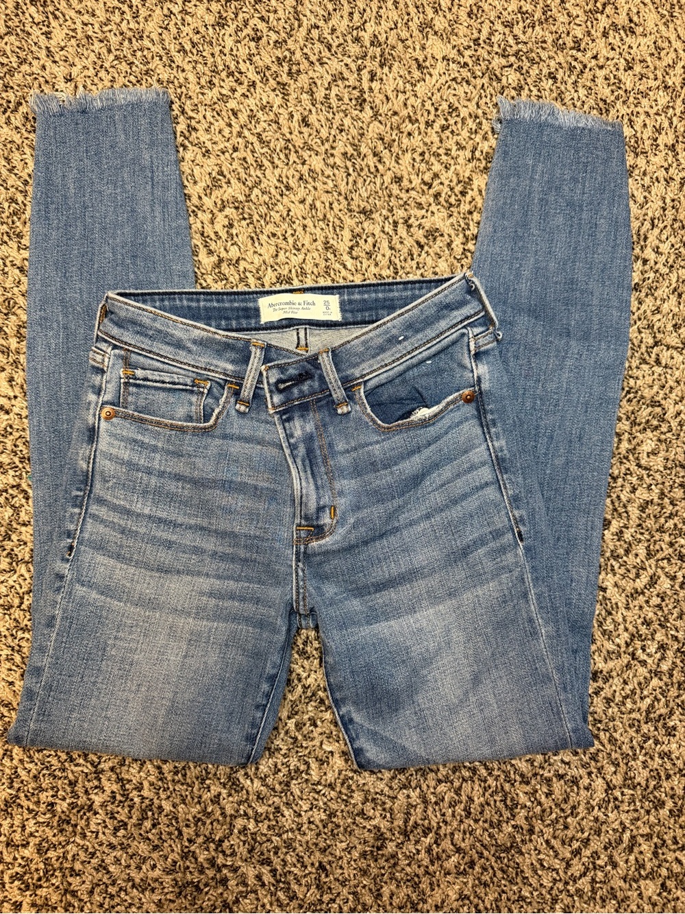Abercrombie & Fitch Super Skinny Ankle Jeans